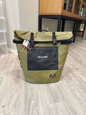 Realtree Waterproof Trail Blazer Insulated Cooler Backpack